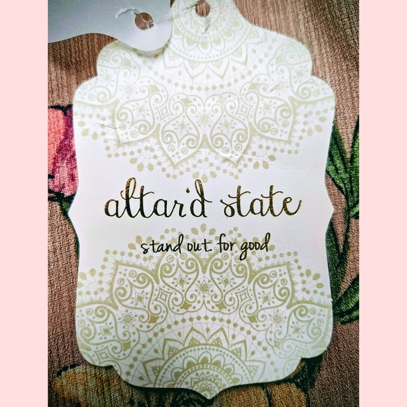 Altar'd State Textured Knit Top in Cream and Tan - Picture 12 of 16